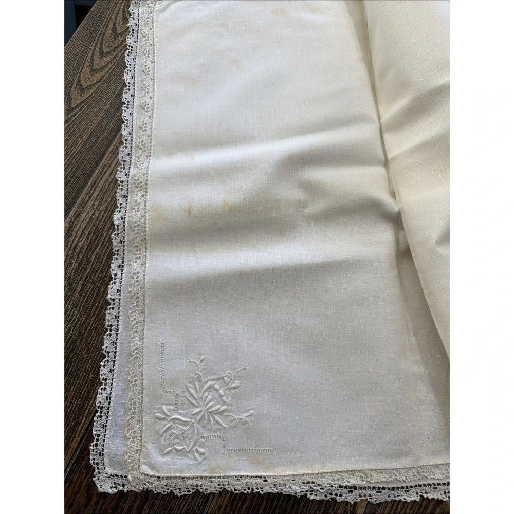 VTG 8 Linen Luncheon or Dinner Napkins White Linen, Beautiful Handmade Lace